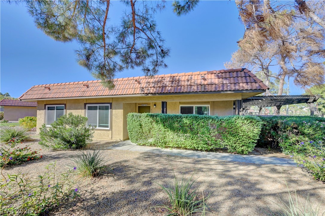 639 Pepper Tree Circle