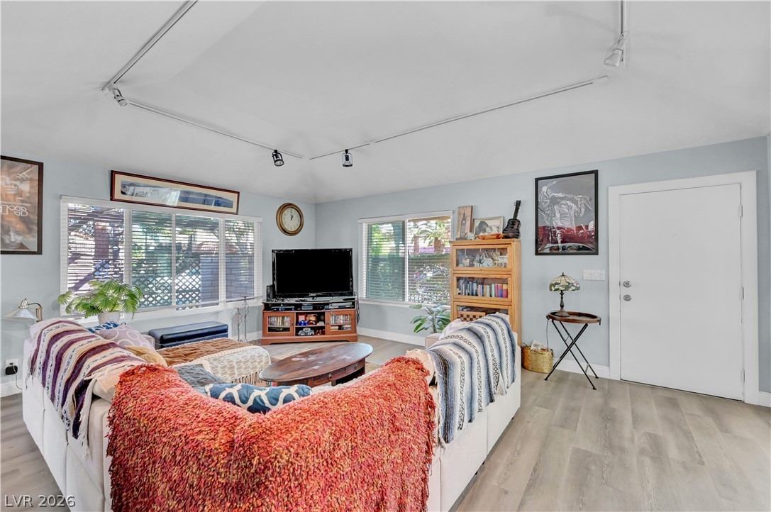 639 Pepper Tree Circle