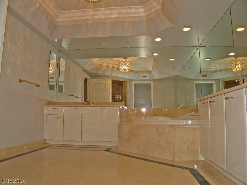 2747 PARADISE Road 502