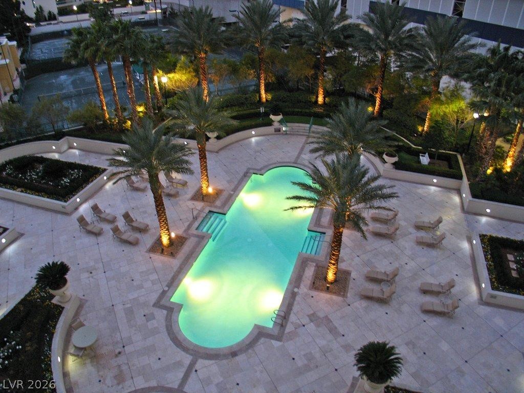 2747 PARADISE Road 502