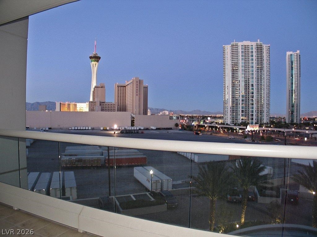 2747 PARADISE Road 502