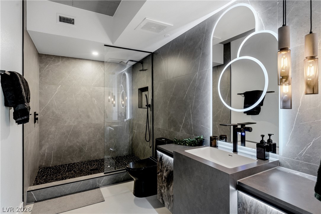 360 East Desert Inn Road 807