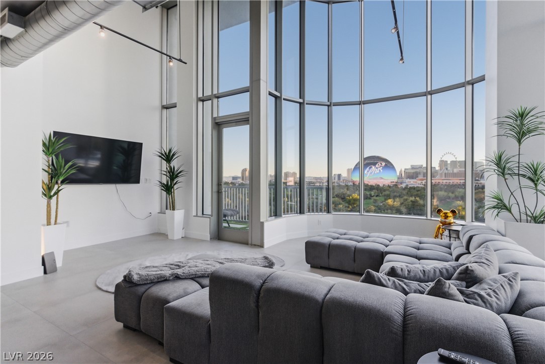 360 East Desert Inn Road 807