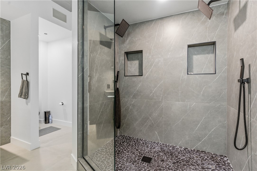 360 East Desert Inn Road 807