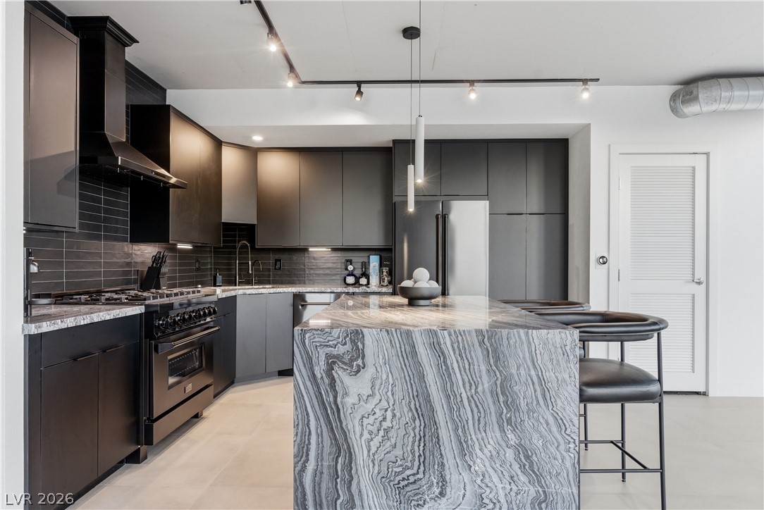 360 East Desert Inn Road 807