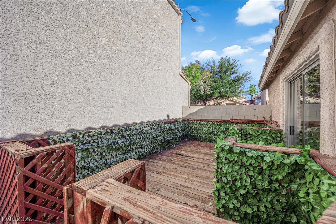 2433 Cliffwood Drive