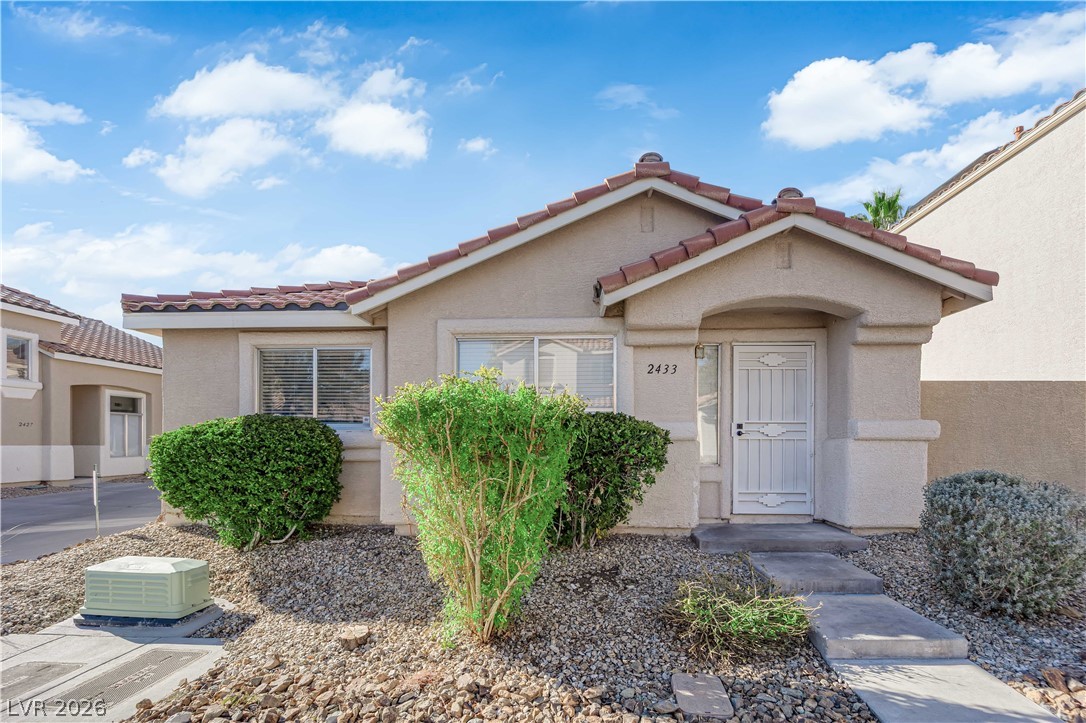2433 Cliffwood Drive