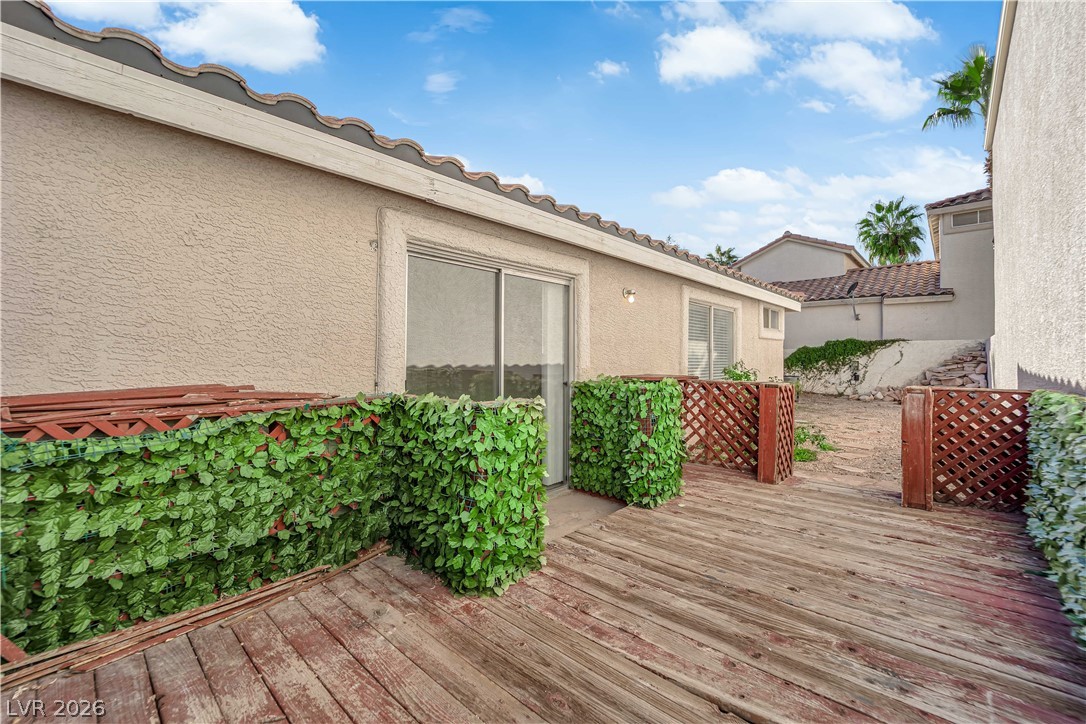 2433 Cliffwood Drive