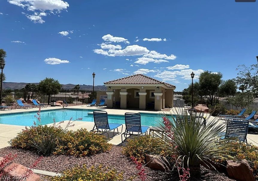 2433 Cliffwood Drive