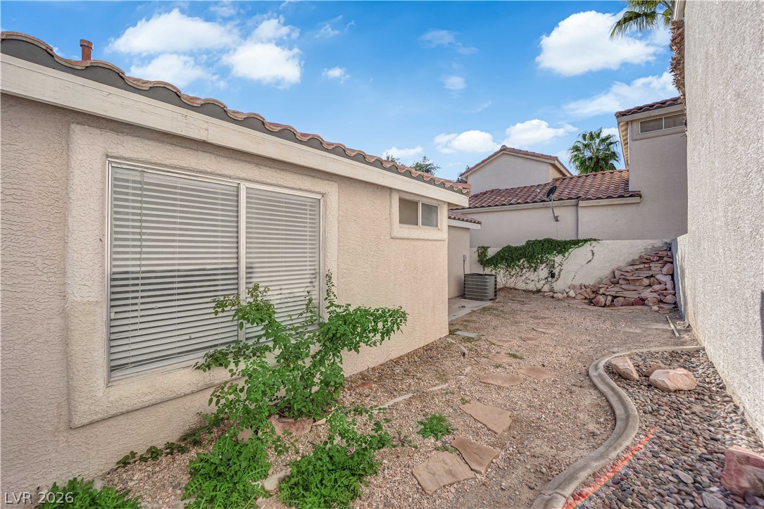 2433 Cliffwood Drive