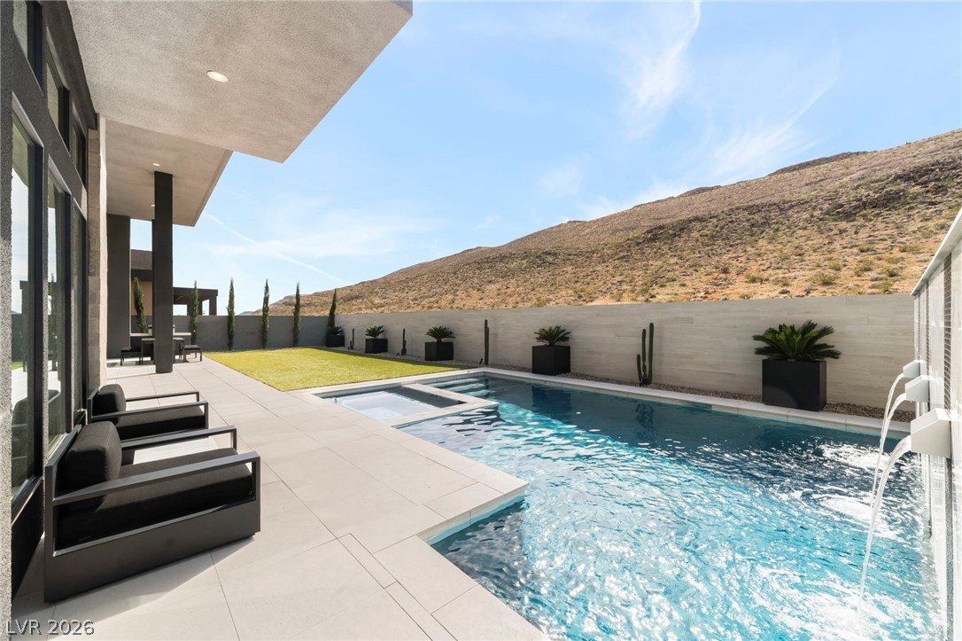 5201 Peak Climb Drive