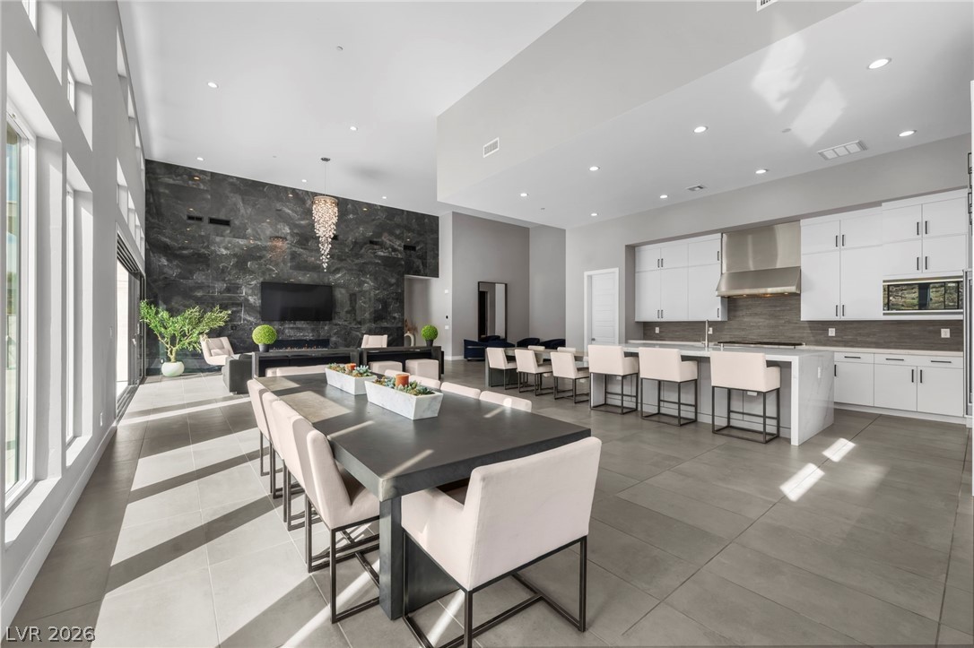 5201 Peak Climb Drive