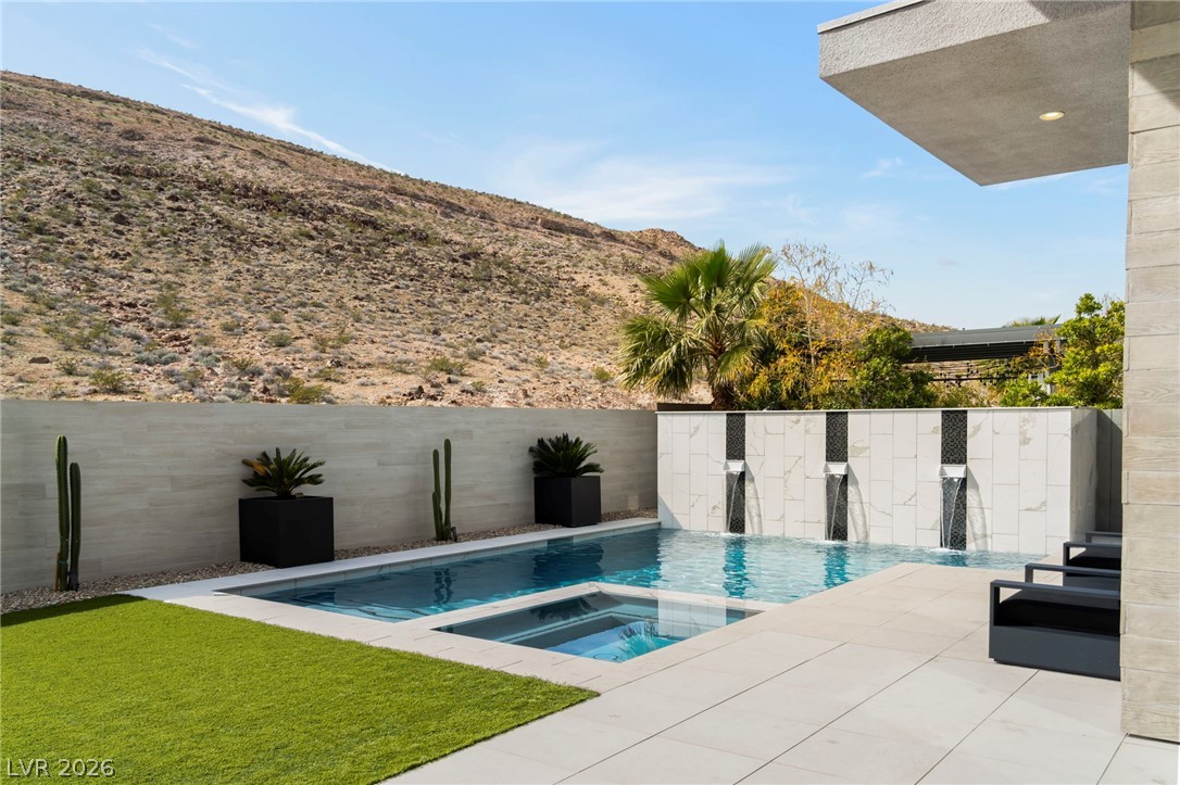 5201 Peak Climb Drive