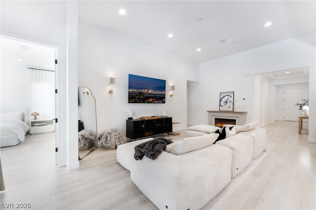 10149 Zeta Tucana Street