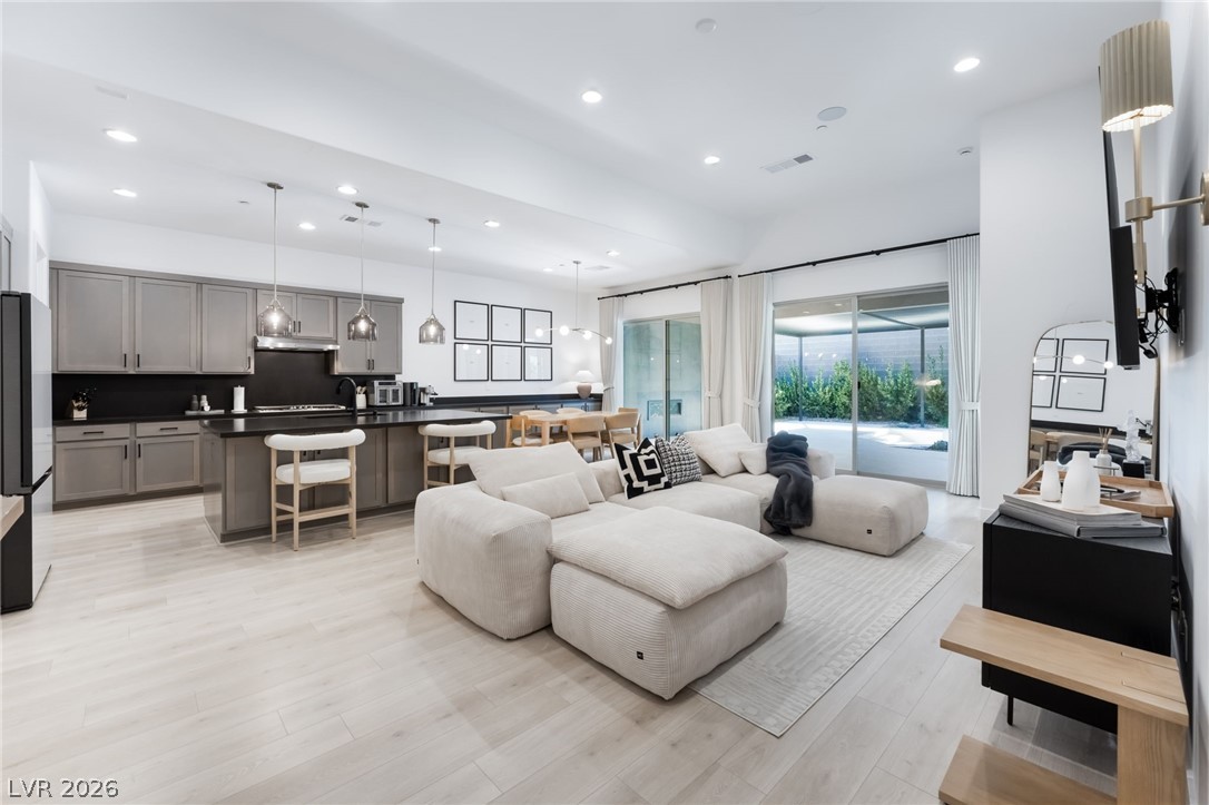 10149 Zeta Tucana Street