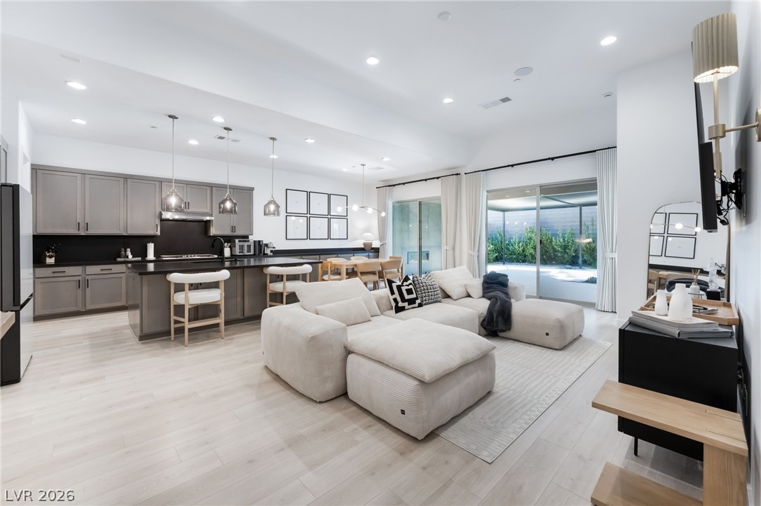 10149 Zeta Tucana Street