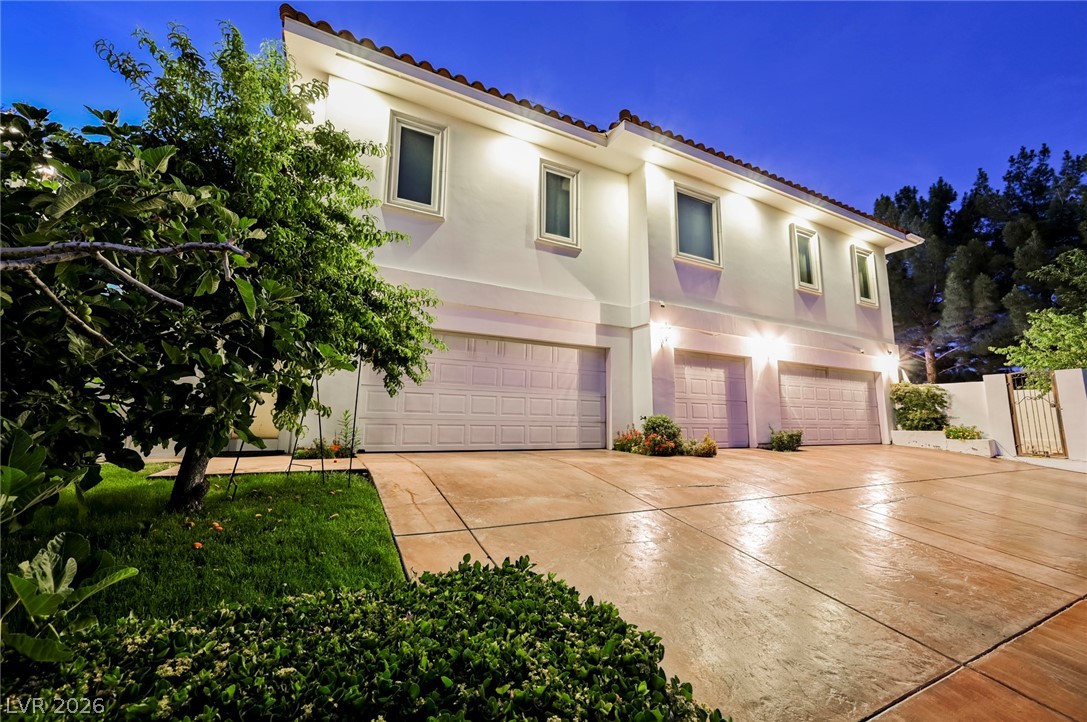 3495 Pama Lane