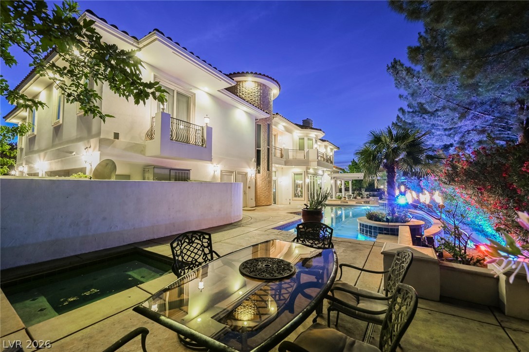 3495 Pama Lane