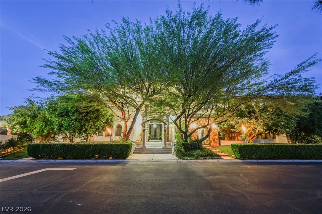 3495 Pama Lane