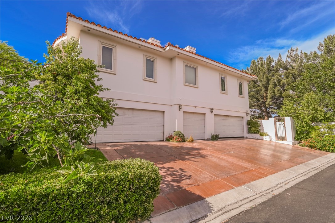 3495 Pama Lane