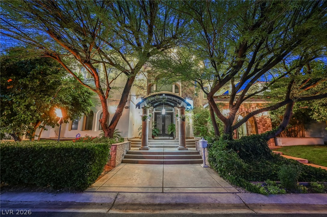 3495 Pama Lane