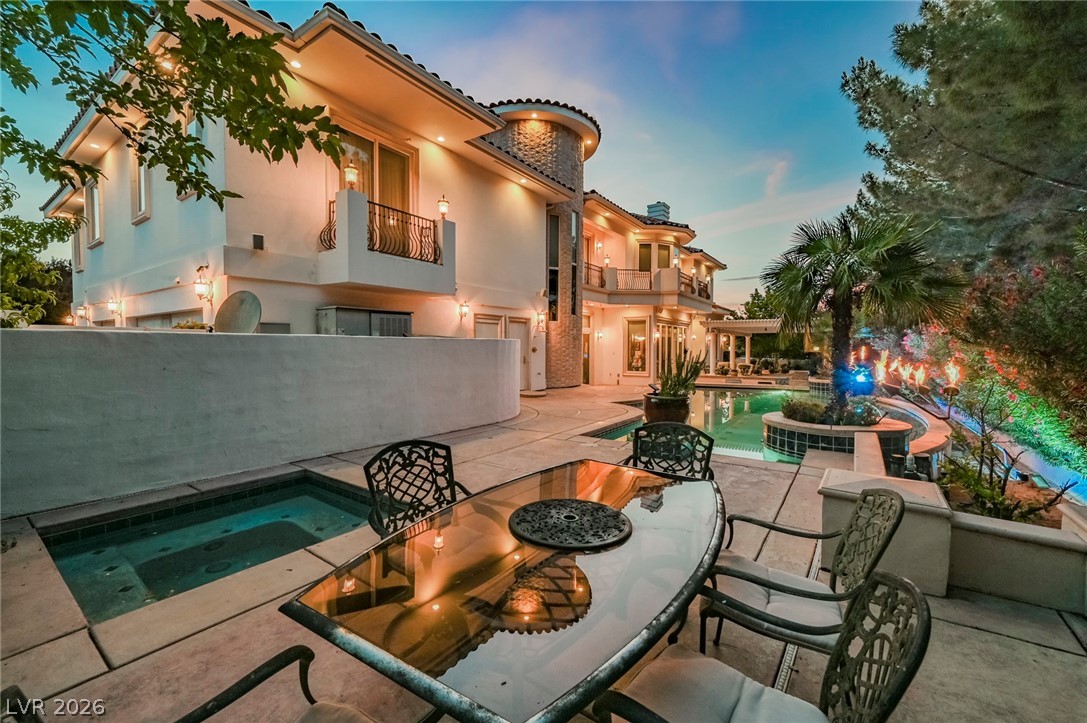 3495 Pama Lane