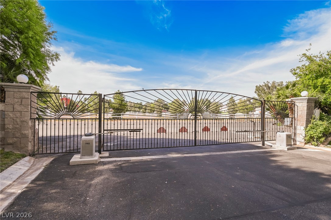 3495 Pama Lane