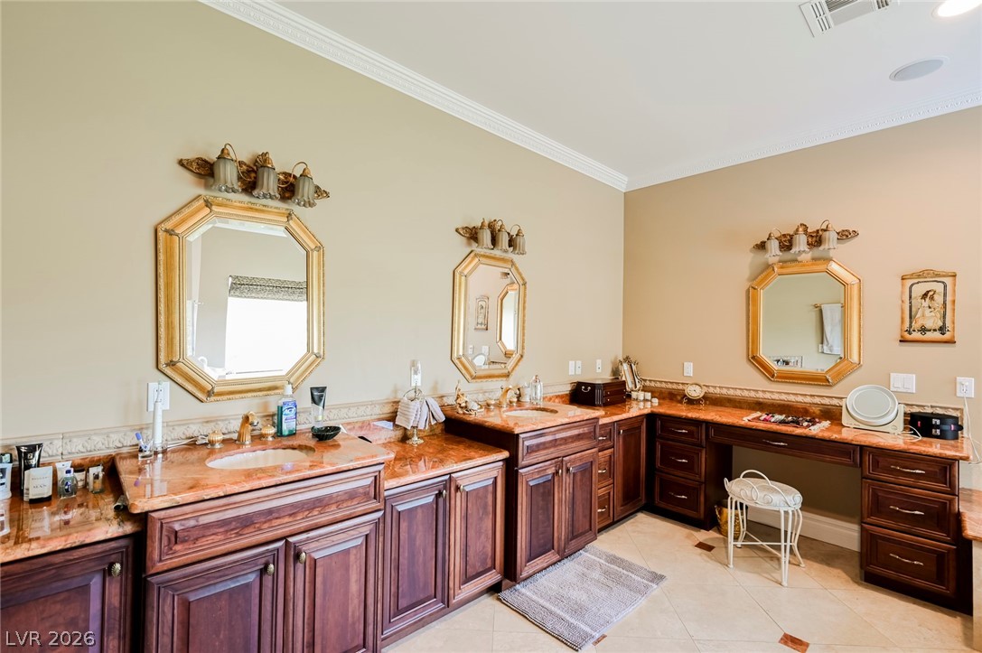 3495 Pama Lane