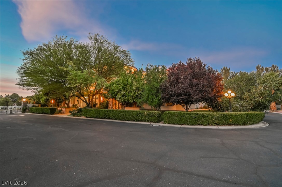 3495 Pama Lane