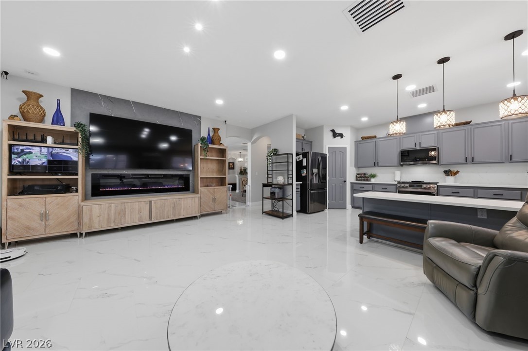 1763 Crystal Stream Avenue