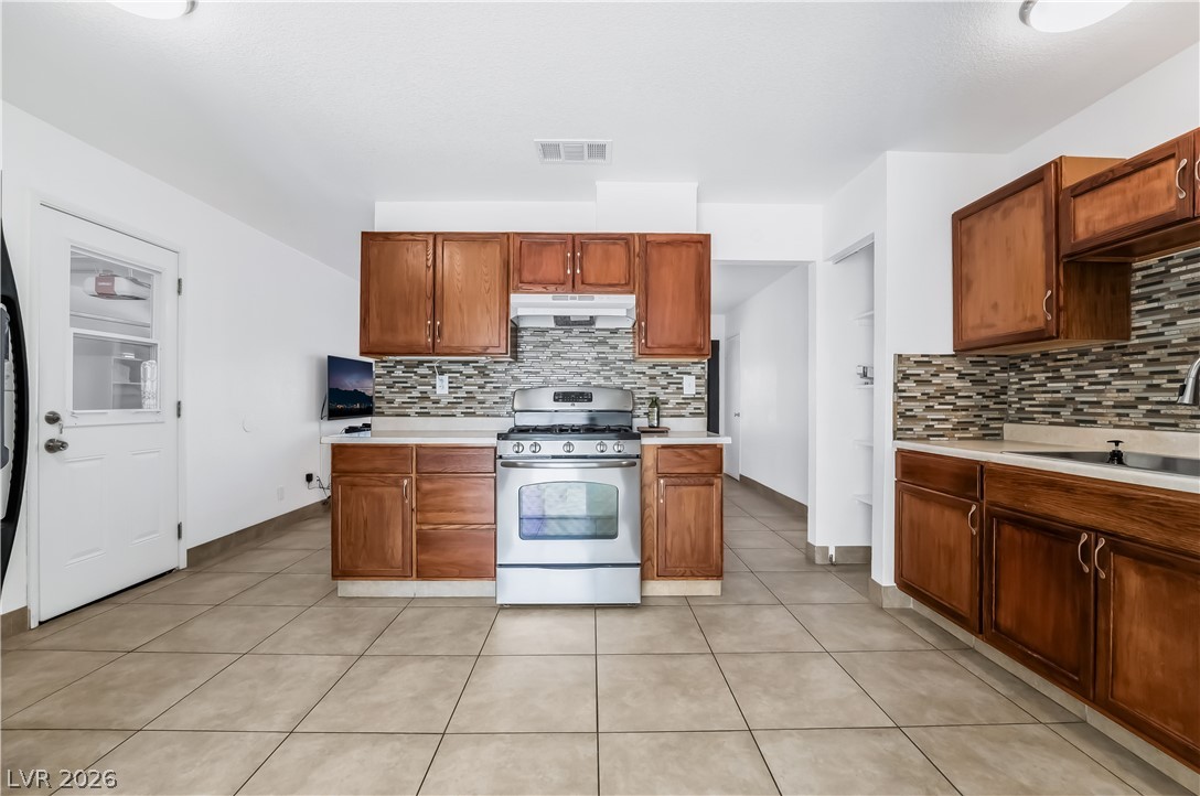 4971 Orinda Circle