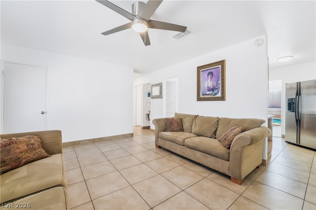 4971 Orinda Circle