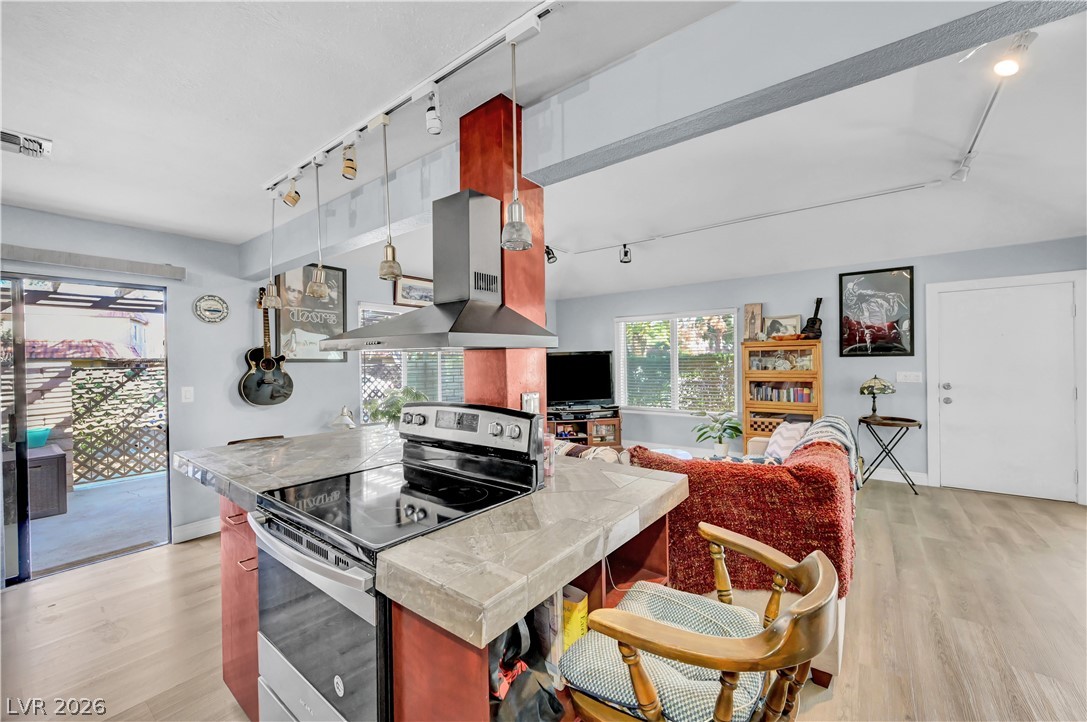 639 Pepper Tree Circle