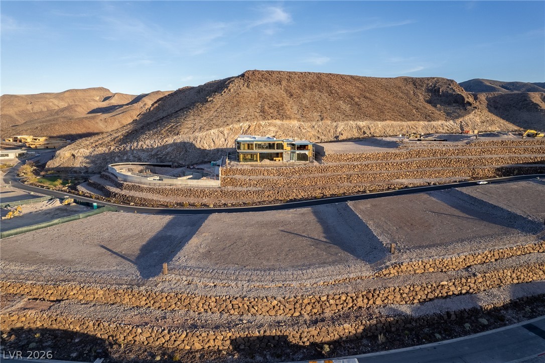 13 Stonecutter Court