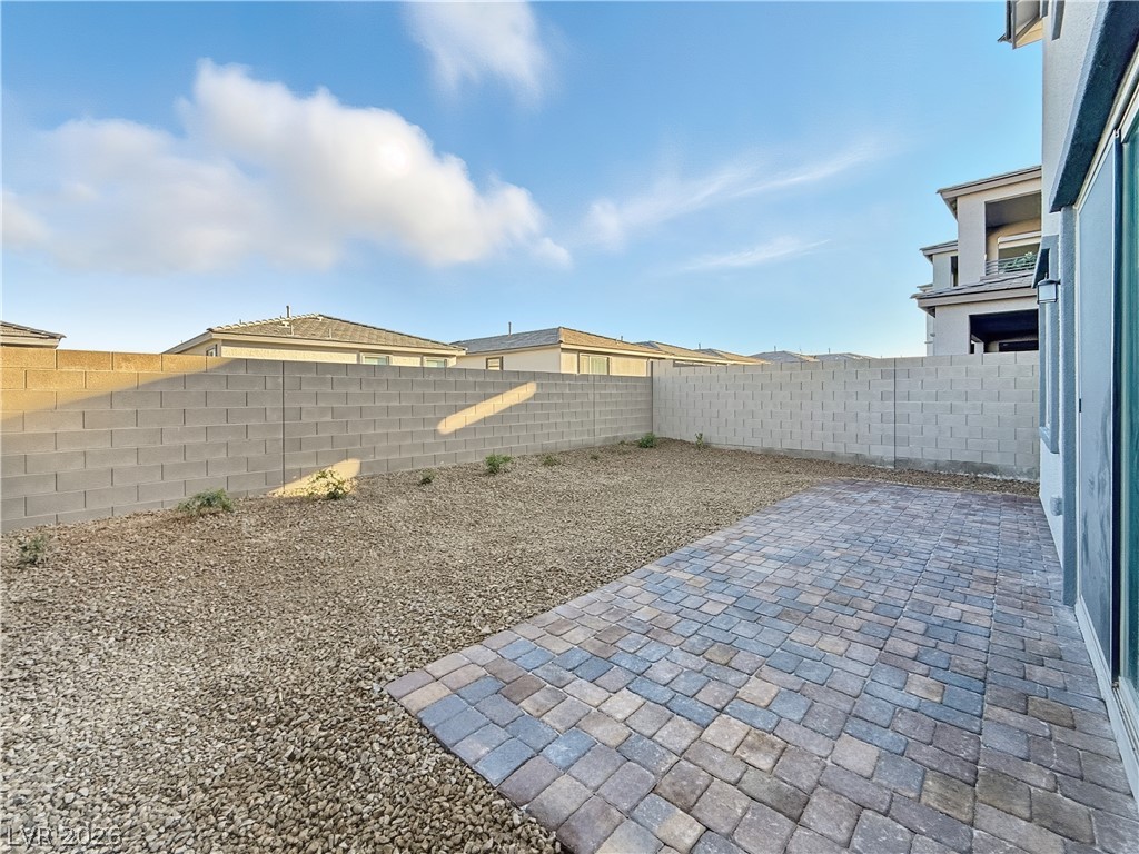 1606 Rock Kestrel Street