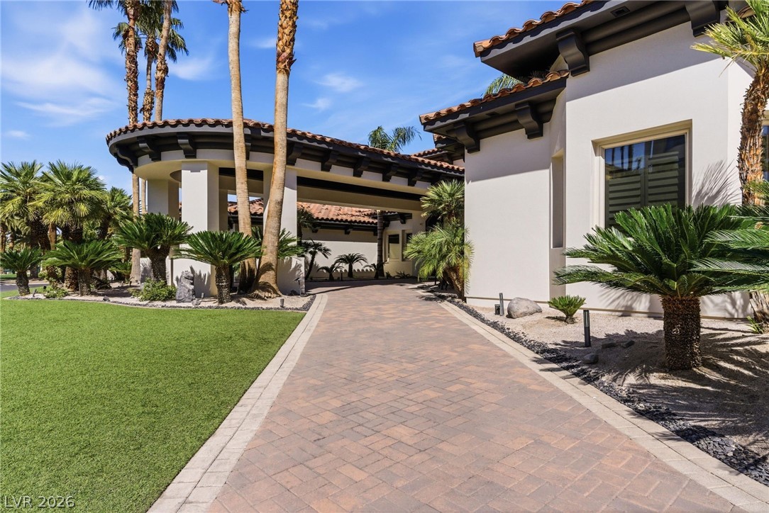 5016 Scenic Ridge Drive