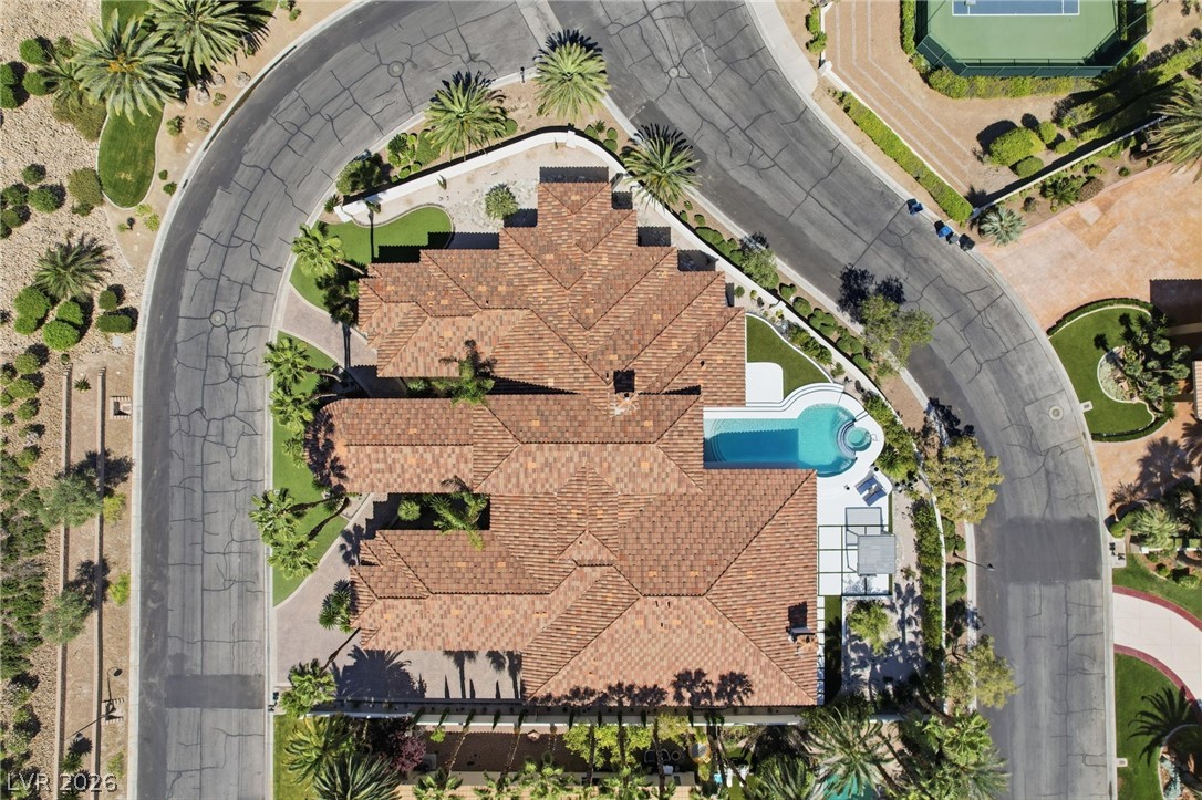 5016 Scenic Ridge Drive