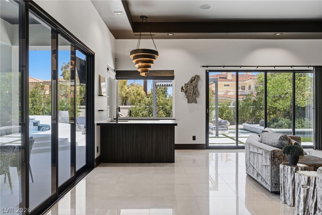 5016 Scenic Ridge Drive