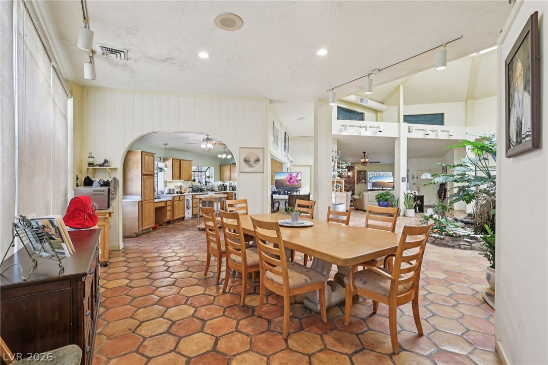 55 Siddall Avenue