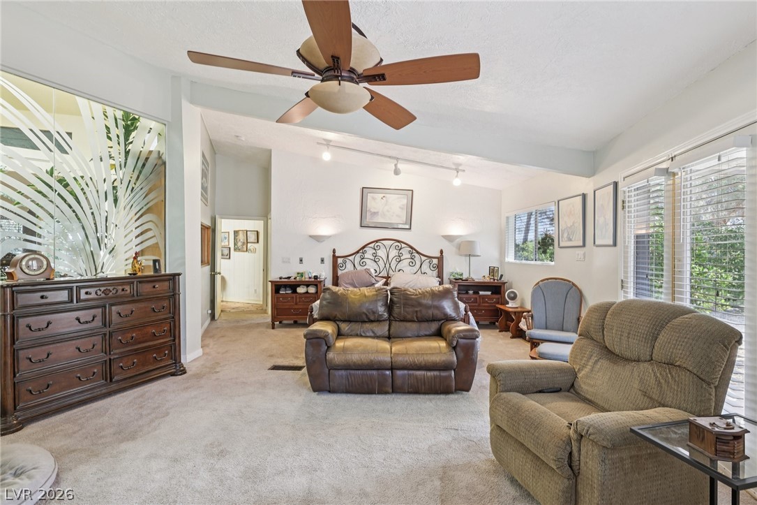 55 Siddall Avenue