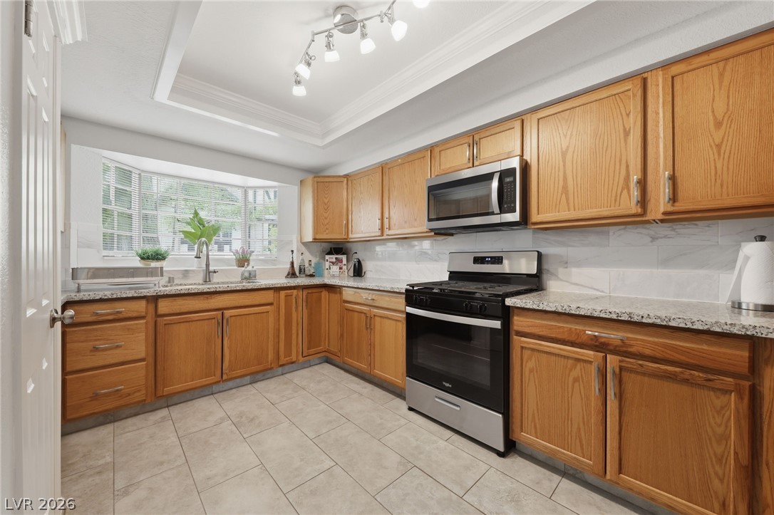 3933 Edgemoor Way