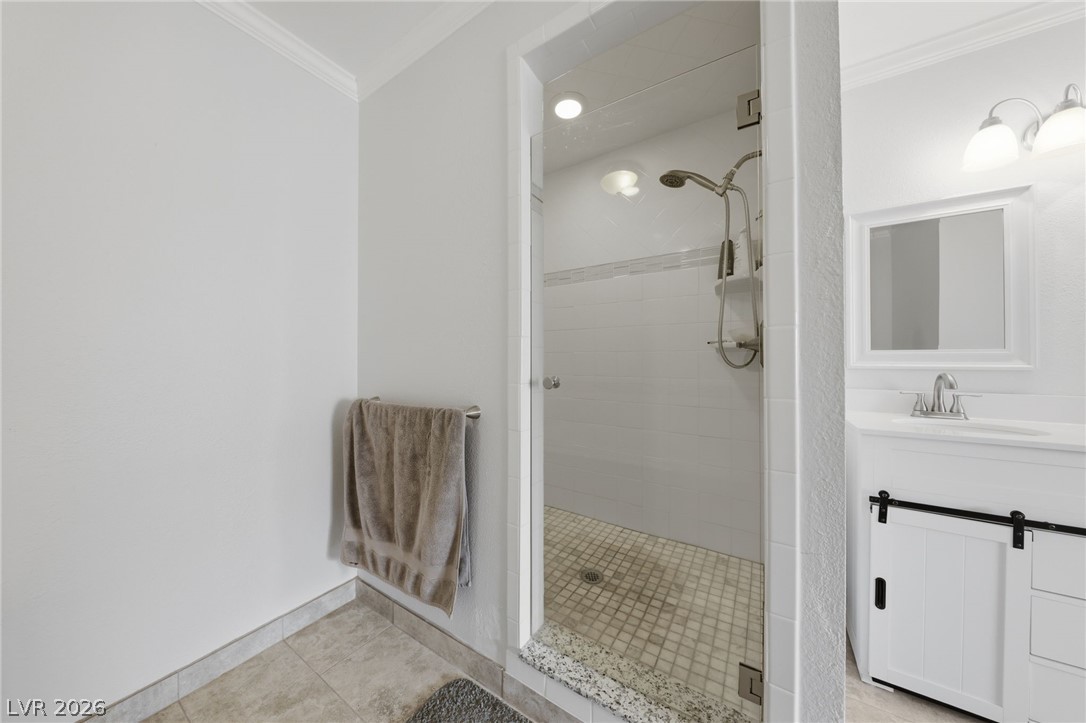 3933 Edgemoor Way