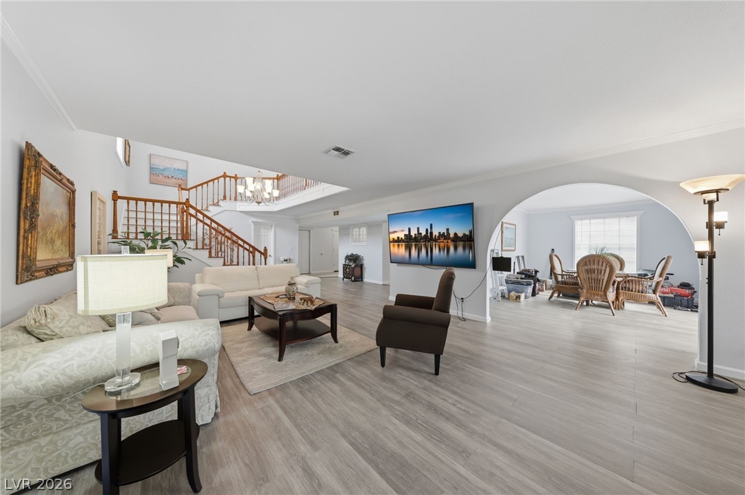 3933 Edgemoor Way