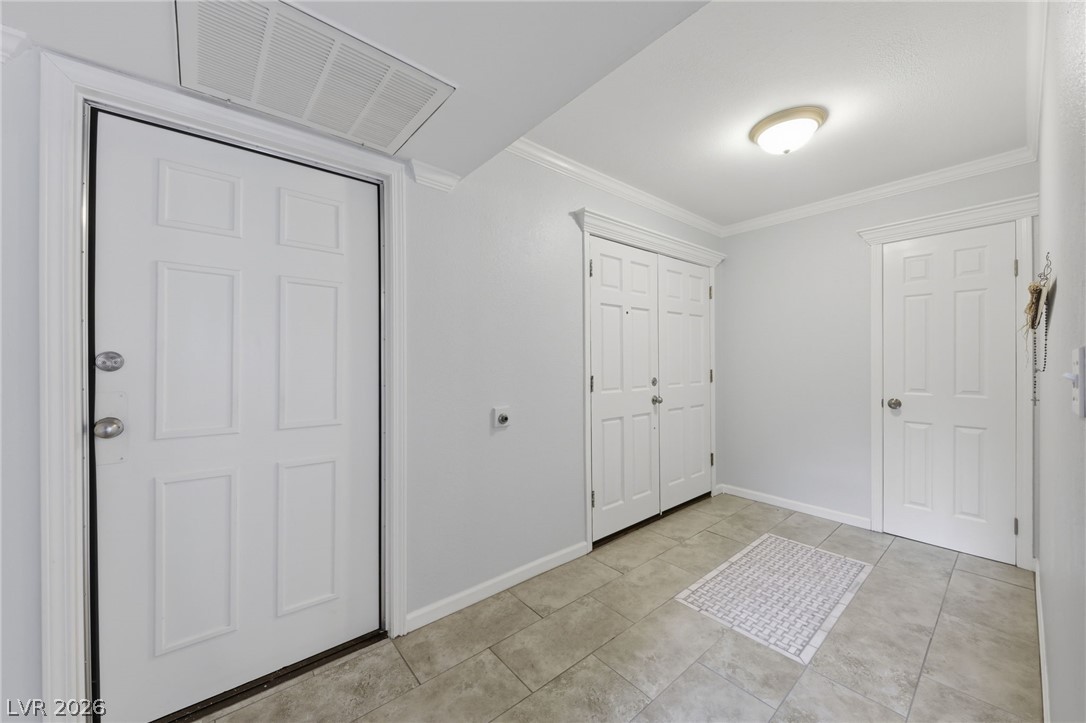 3933 Edgemoor Way