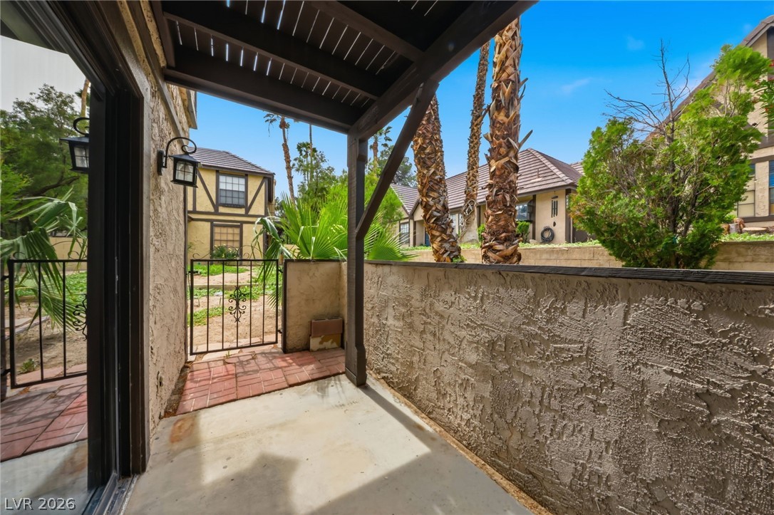 3933 Edgemoor Way