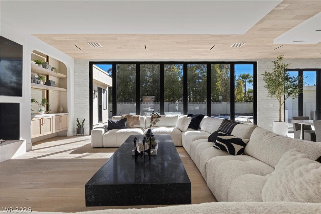 2401 Driftwood Drive