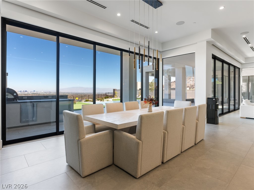 25 Rockstream Drive