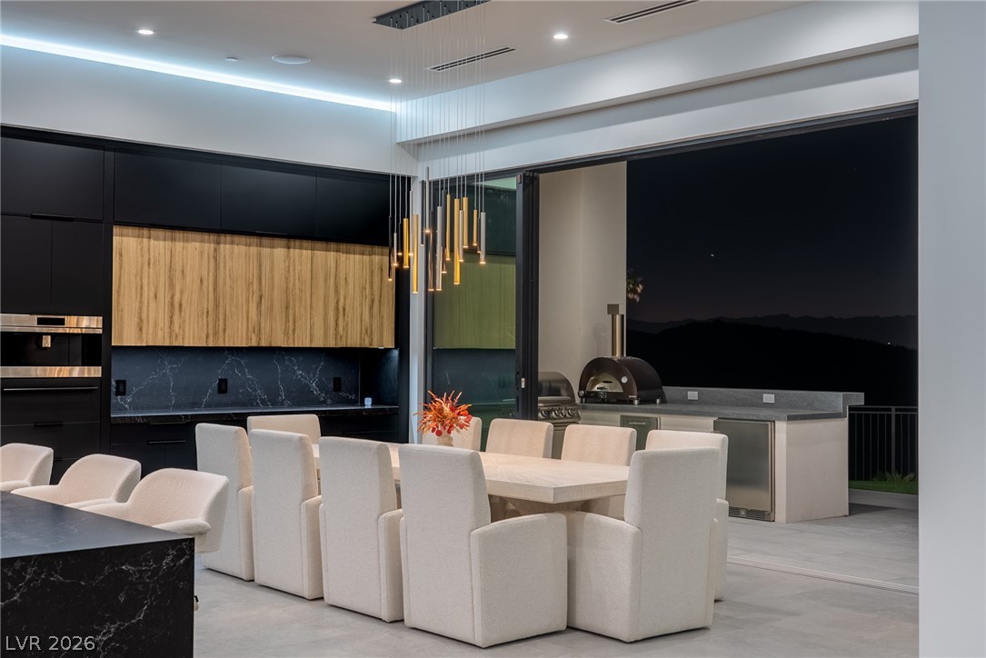 25 Rockstream Drive