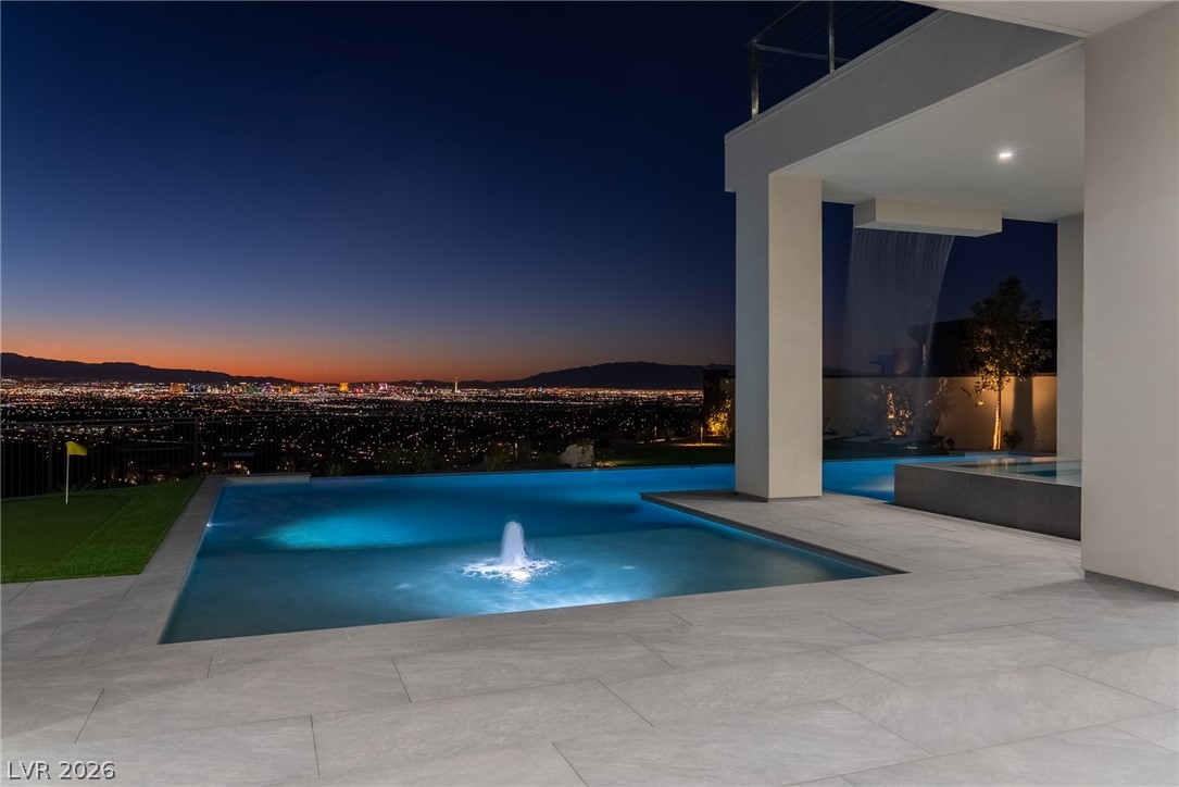25 Rockstream Drive