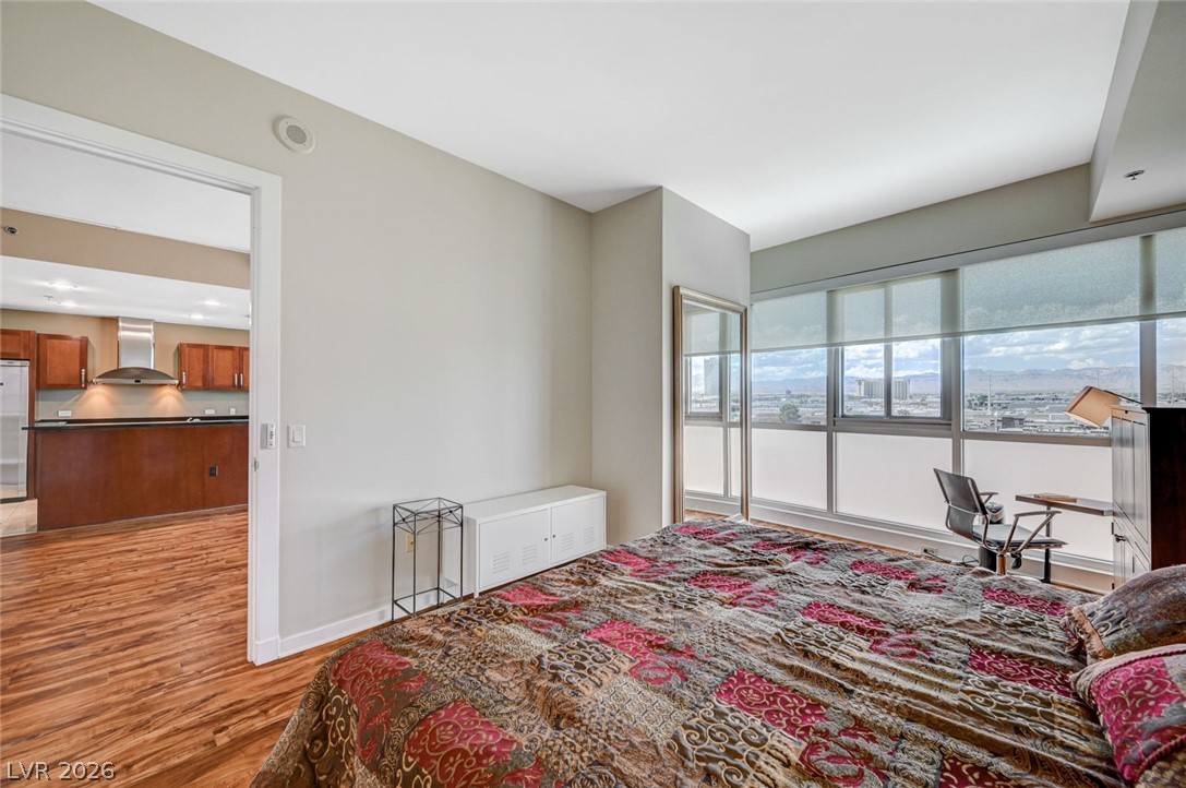 4575 Dean Martin Drive 806